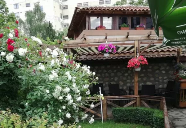 ресторант с красива градина софия